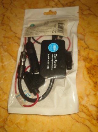 Amplificador Señal Radio Coche ANT-208
