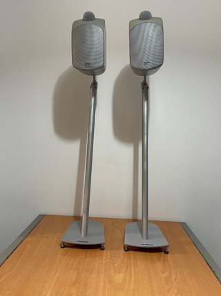 Altavoces B&W LM1 Plata