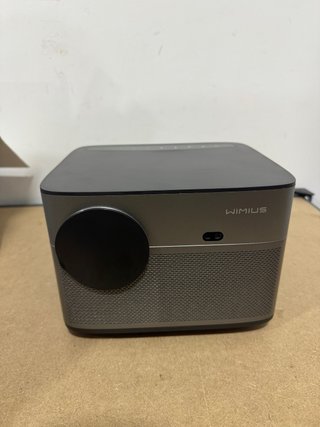 Proyector P64- 500 lumenes