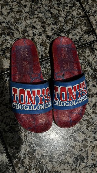 NEGOCIABLE Chanclas Tony's Chocolonely Talla 41-43