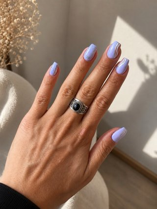 Uñas semipermanentes, gel y pedicura • El Vendrell