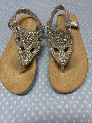 Sandalias planas de verano