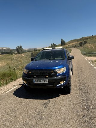 Ford Ranger Wildtrak averiada