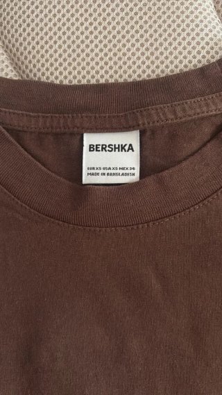 Camiseta Marrón Bershka Talla XS