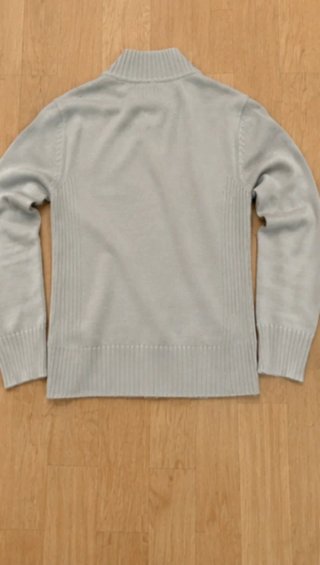 Chaqueta de punto KOKUE gris con cremallera
