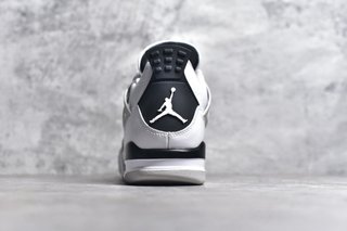 Sneakers Jordan Taglia 42