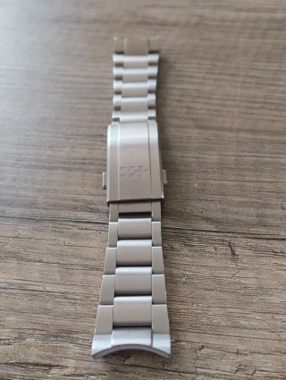 Christopher Ward C63 Sealander Celest 36mm