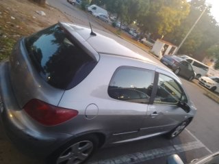 Peugeot 307 2004