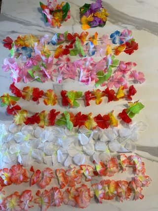 Set 5 collane + 2 bracciali hawaiani