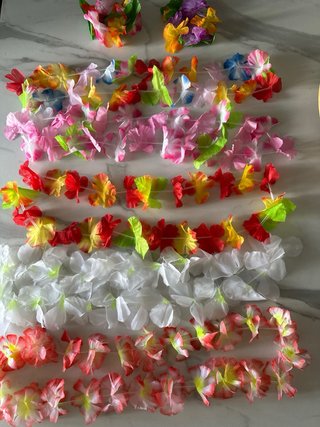 Set 5 collane + 2 bracciali hawaiani