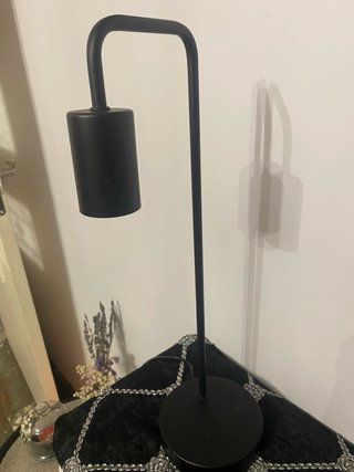 Lámpara de mesa moderna metal cristal