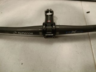 Manillar Syncros y Potencia FSA Carbono