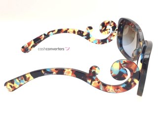 gafa de sol señora prada baroque