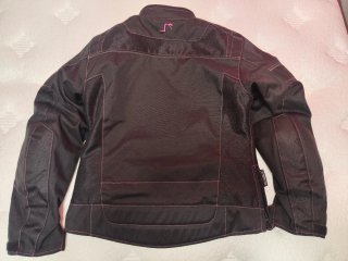 Chaqueta Moto Mujer Negra con Detalles Rosas