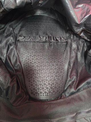 Chaqueta Moto Mujer Negra con Detalles Rosas