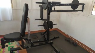 Banco de pesas y multifunción