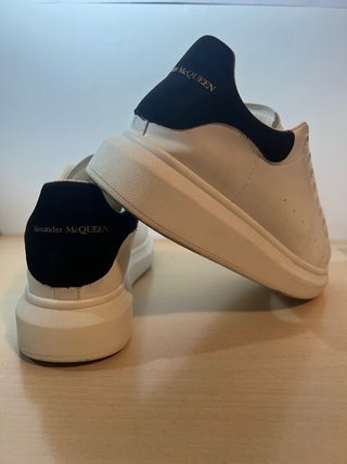 Scarpe Alexander McQueen Bianche e Nere