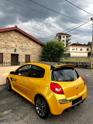 Renault Clio Sport F1 Team R27 Nacional