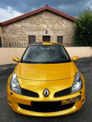 Renault Clio Sport F1 Team R27 Nacional