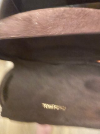 Caja y funda gafas Tom Ford marrones