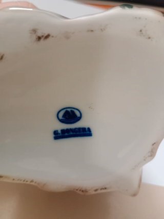 Figura porcelana G. BONGERA anciana tejiendo