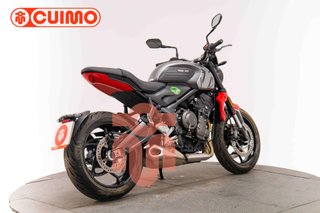 TRIUMPH TRIDENT 660