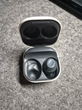 Samsung Galaxy Buds FE - Falta Izquierdo