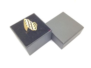 anillo oro 18k con piedra con circonita