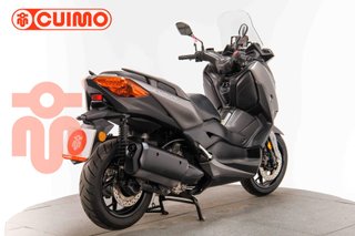YAMAHA XMAX 300