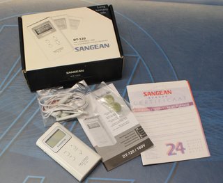 Radio de bolsillo digital Sangean DT-120. Como nueva.