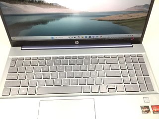 pc portatil hp pavilion 15-eh1002ns, amd ryzen 5 5500u, 8gb ram, 512gb ssd, grafica compartida