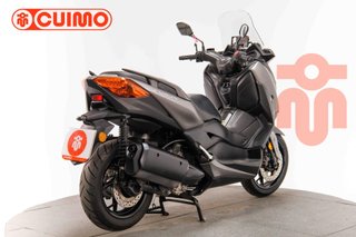 YAMAHA XMAX 300