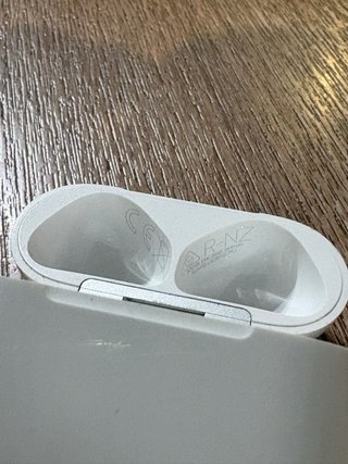 Apple AirPods 4 - Blancos 2024