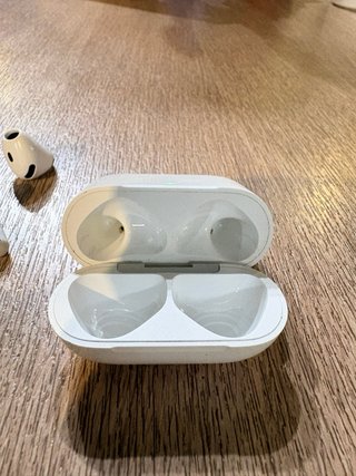 Apple AirPods 4 - Blancos 2024