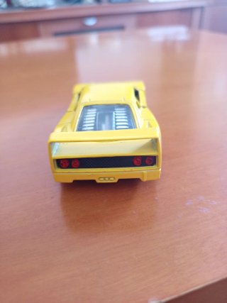 Maqueta Ferrari F40 Amarillo