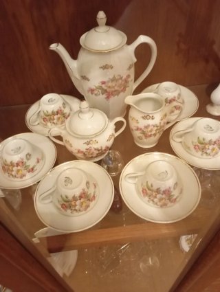 Juego de café de porcelana floral