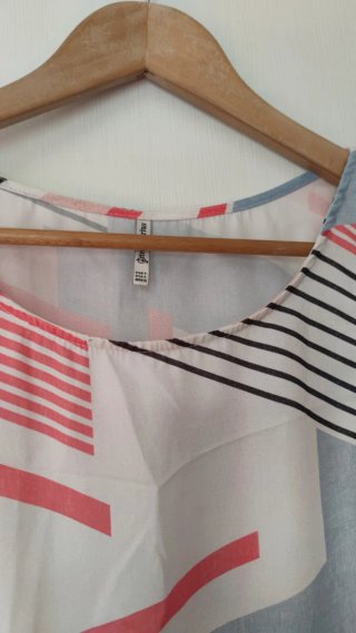 Top Stradivarius Talla S/36 Estampado Geométrico
