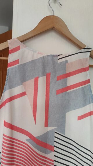 Top Stradivarius Talla S/36 Estampado Geométrico