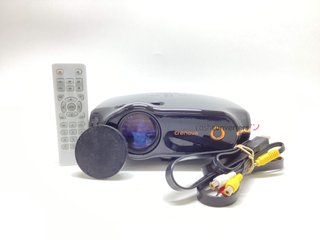 mini proyector crenova xpe500