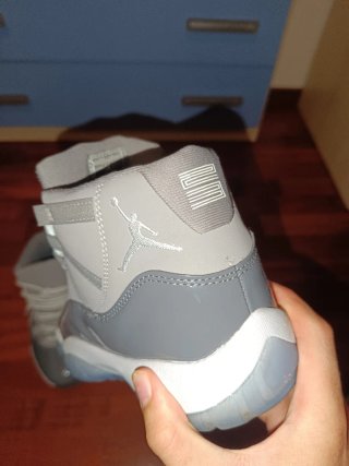 Jordan Scarpe Grigie e Bianche