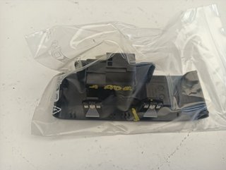 MANDO ELEVALUNAS TRASERO IZQUIERDO VOLVO XC40 D42