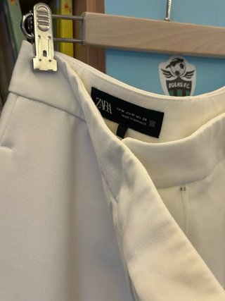 Traje Zara blanco chaleco y pantalón