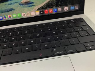 portatil apple apple macbook pro m4 10-core 14 (10gpu) (2024) (a3112)