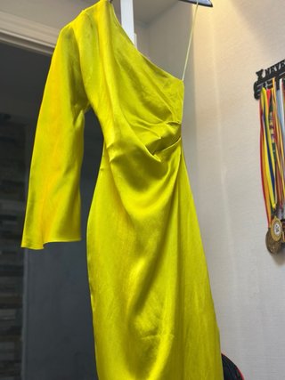 Vestido Zara lima
