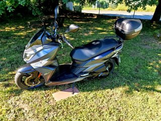 Moto Scooter 125cc Negra Sin Estrenar