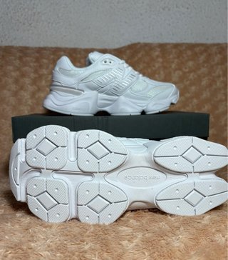 New Balance 9060 Blancas