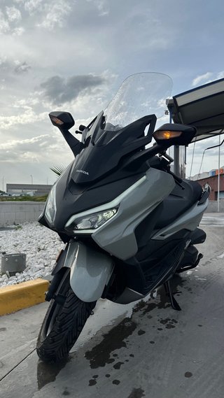 Honda Forza 350
