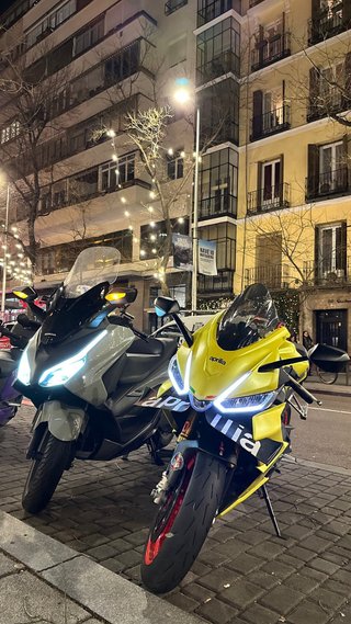 Honda Forza 350