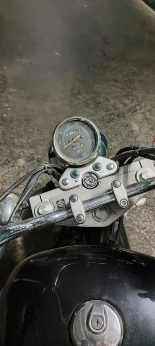 Suzuki Marauder GZ250 Negra