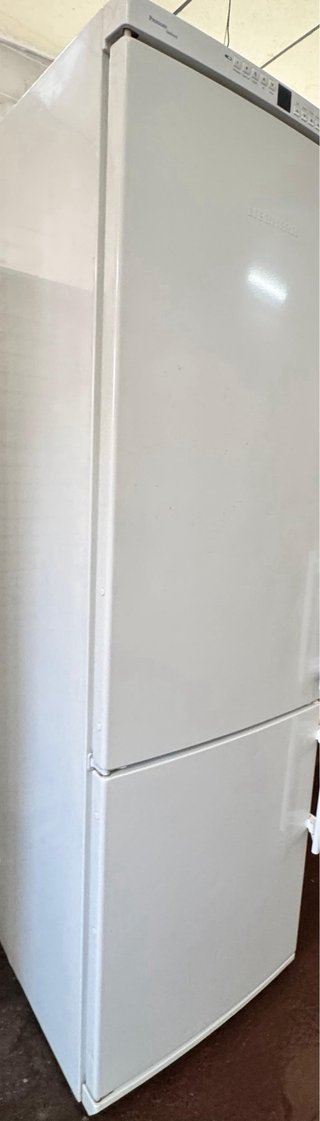 FRIGORÍFICO COMBI NO FROST LIEBHERR EN BLANCO